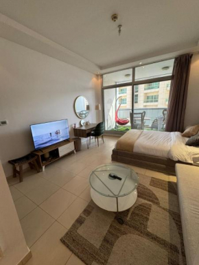 Modern Studio Apartment in Dubai Marina